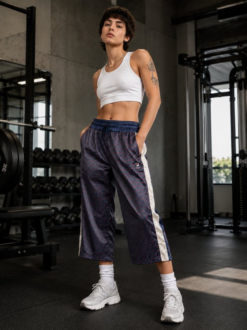 NWT Fila Aviana Cropped Track Pants Monogram Print Side Stripe Size XL NWT